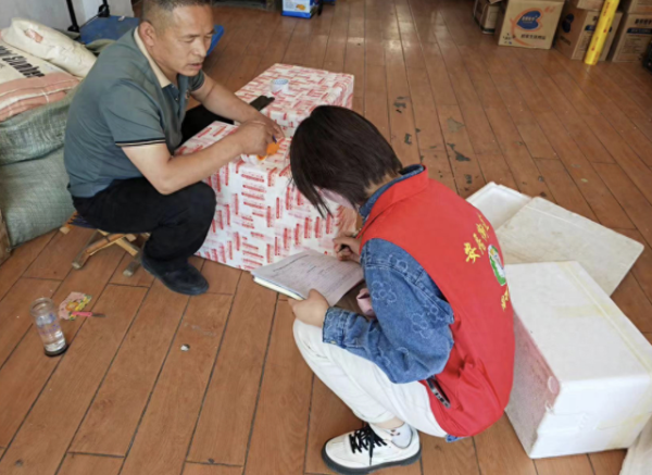 配资界网 安居街道豪德园区开展商户愿望清单征集志愿服务活动